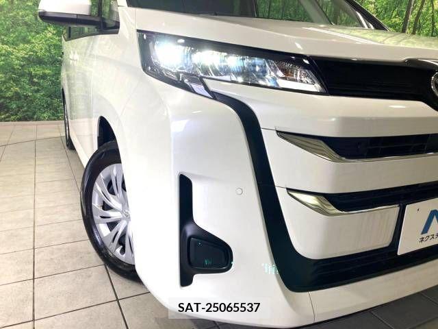 Toyota NOAH 2022-11 338231-12