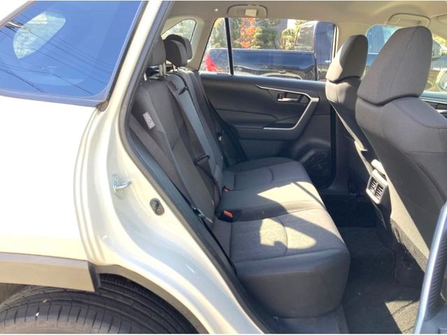 Toyota RAV4 2019-08 180740-11