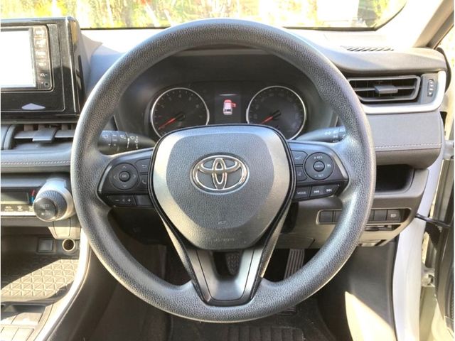 Toyota RAV4 2019-08 180740-6