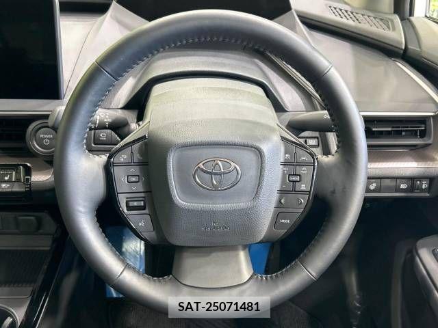 Toyota PRIUS 2023-02 366617-11