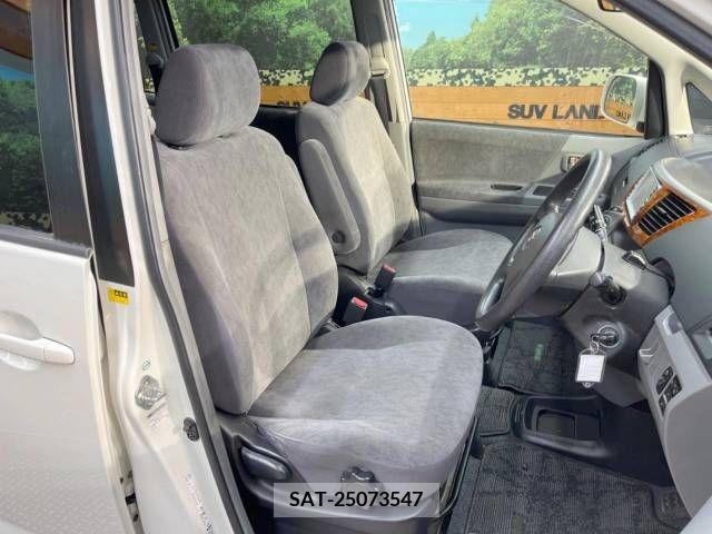 Toyota VOXY 2005-09 289158-8