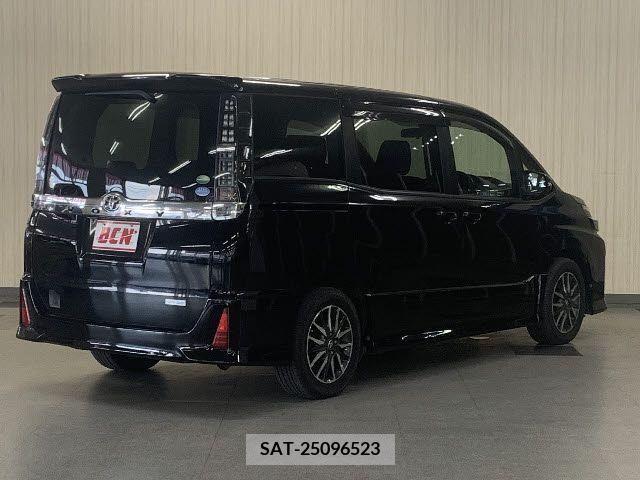 Toyota VOXY 2014-08 321434-2