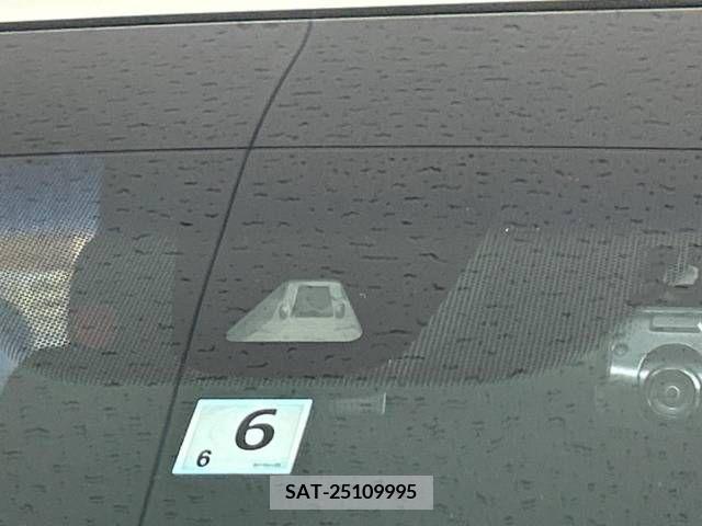 Honda e 2015-06 378908-5