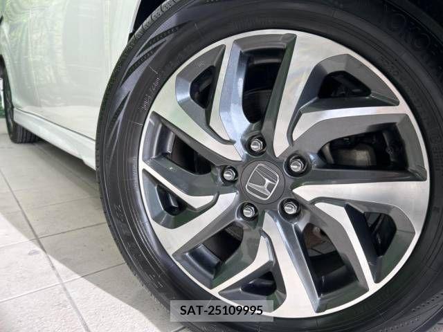 Honda e 2015-06 378908-13