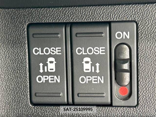 Honda e 2015-06 378908-4
