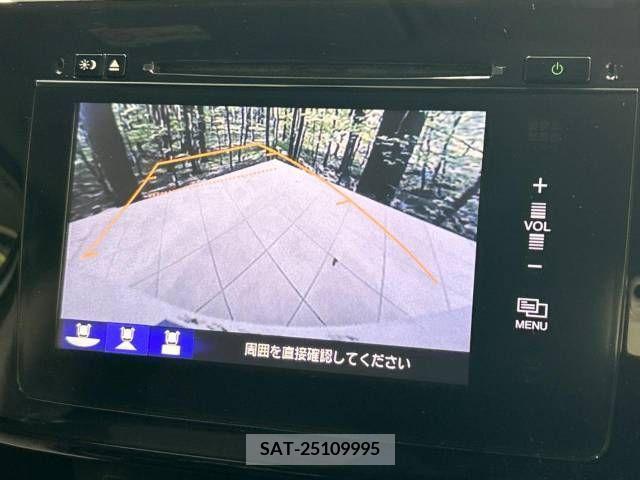 Honda e 2015-06 378908-3