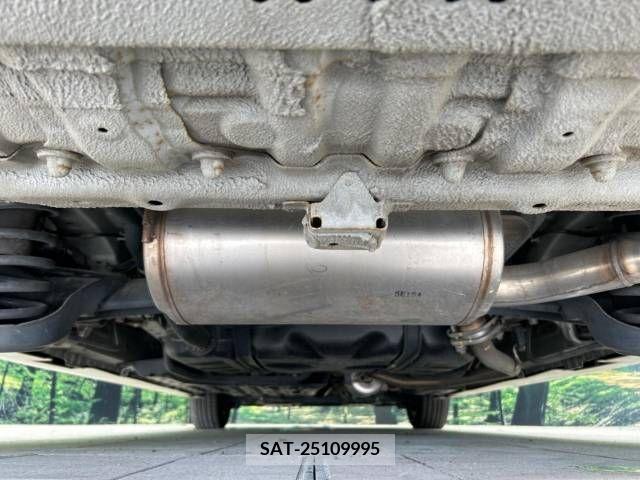 Honda e 2015-06 378908-19