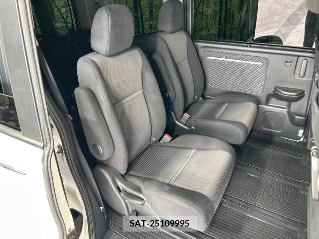 Honda e 2015-06 378908-9
