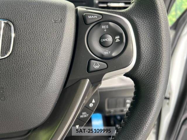 Honda e 2015-06 378908-6
