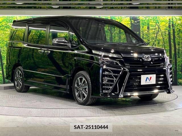 Toyota VOXY 2019-05 370421-17