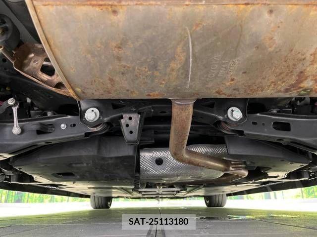 Toyota PRIUS 2021-12 322494-19