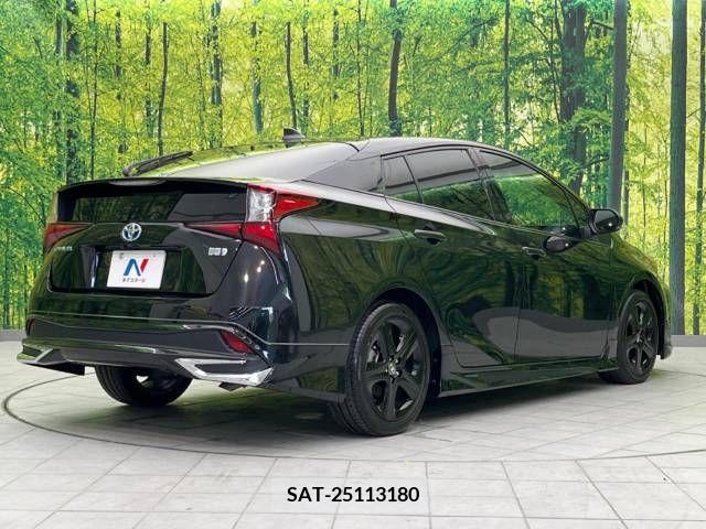 Toyota PRIUS 2021-12 322494-17
