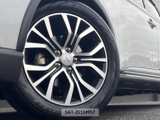 Mitsubishi OUTLANDER 2015-01 244938-13