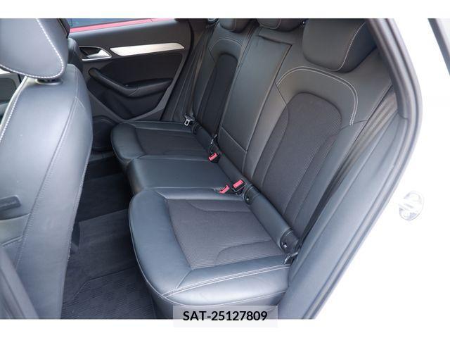 Audi Q3 2019-04 261250-12