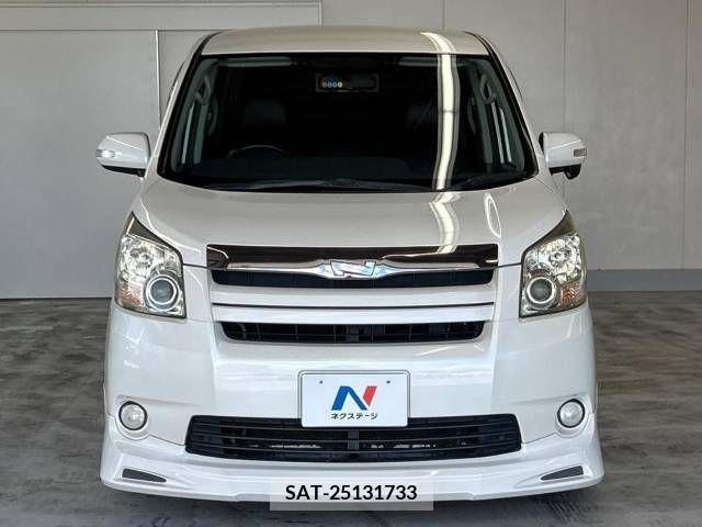 Toyota NOAH 2009-12 365152-15