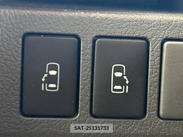 Toyota NOAH 2009-12 365152-5