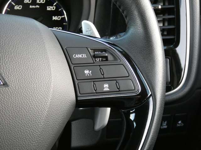 Mitsubishi OUTLANDER 2018-01 181679-16