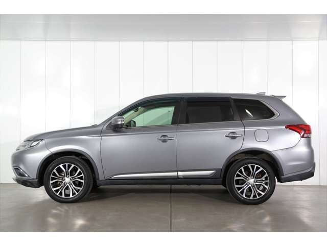 Mitsubishi OUTLANDER 2018-01 181679-2