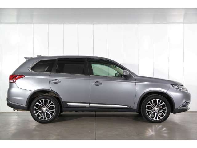 Mitsubishi OUTLANDER 2018-01 181679-19