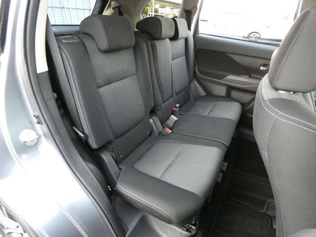 Mitsubishi OUTLANDER 2018-01 181679-5