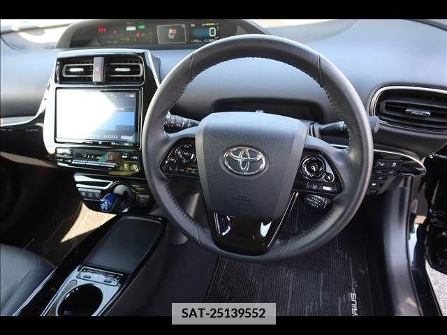 Toyota PRIUS 2020-10 351352-29