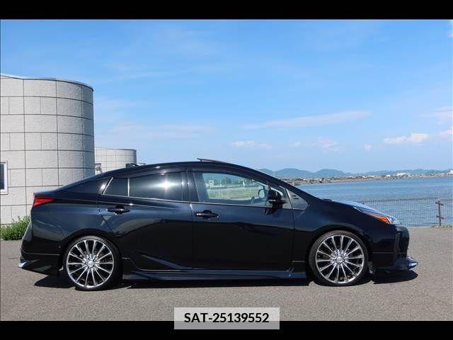Toyota PRIUS 2020-10 351352-6