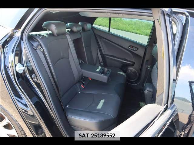 Toyota PRIUS 2020-10 351352-15