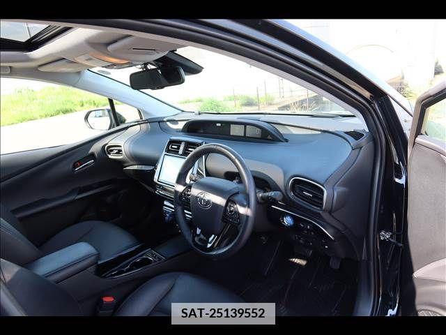 Toyota PRIUS 2020-10 351352-11