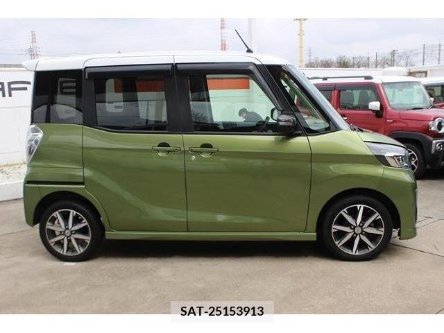 Nissan ROOX 2019-12 323949-8