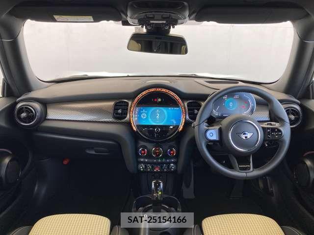 Bmw MINI 2023-04 277309-1