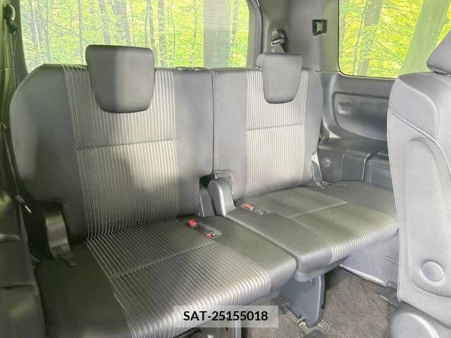 Toyota VOXY 2018-11 394966-10