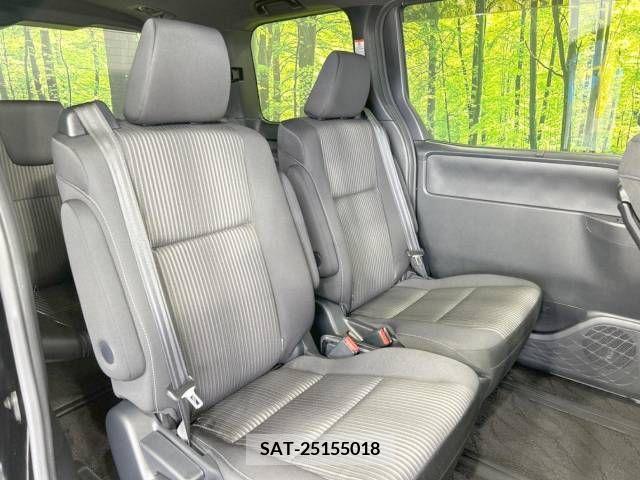 Toyota VOXY 2018-11 394966-9