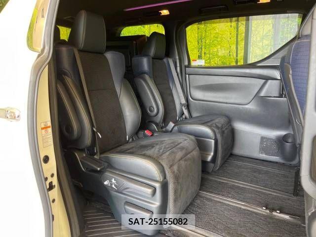 Toyota VELLFIRE 2017-12 369735-8