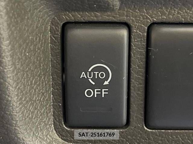 Nissan CUBE 2013-09 320696-7