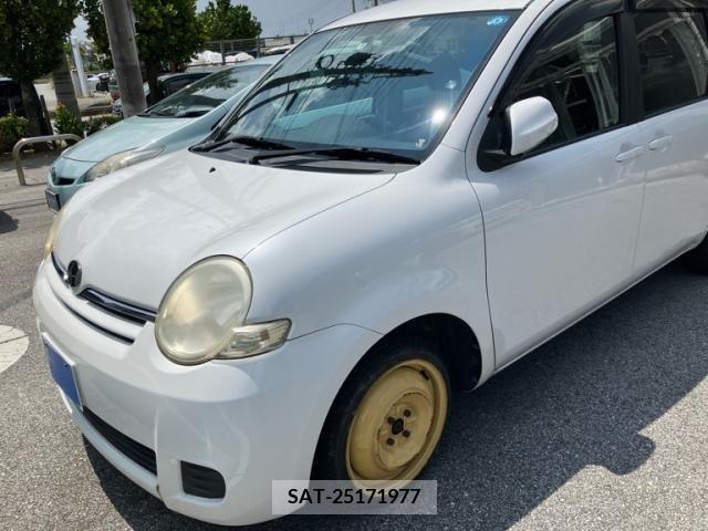 Toyota SIENTA 2010-06 394068-1