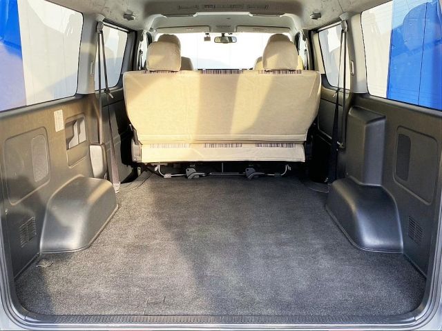 Toyota HIACE VAN 2017-01 3006-18