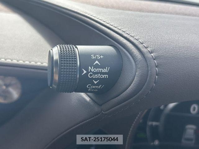 Lexus LS 2018-01 205642-18