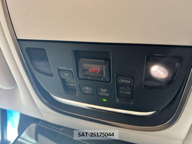 Lexus LS 2018-01 205642-9