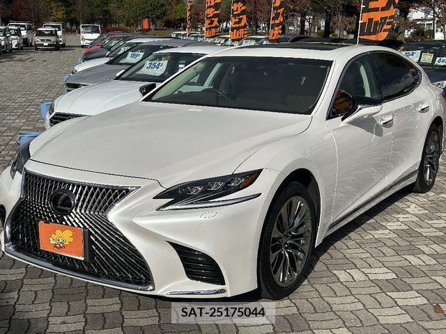 Lexus LS 2018-01 205642-1