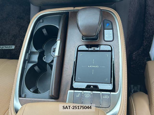 Lexus LS 2018-01 205642-14