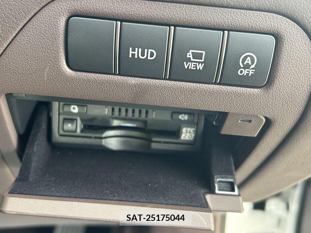 Lexus LS 2018-01 205642-16