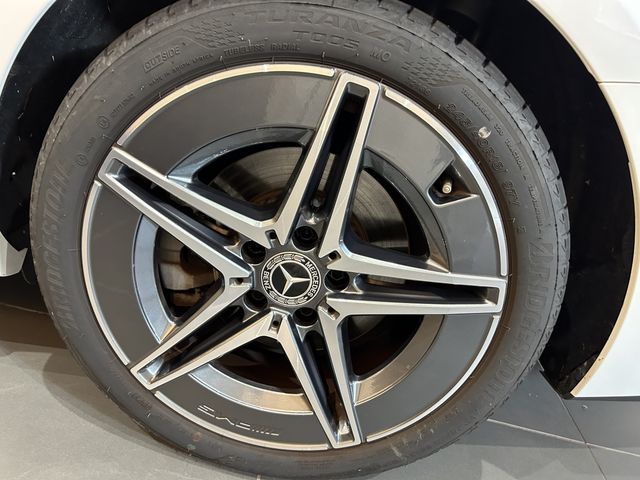 Mercedes Benz C-CLASS 2022-08 22175-6