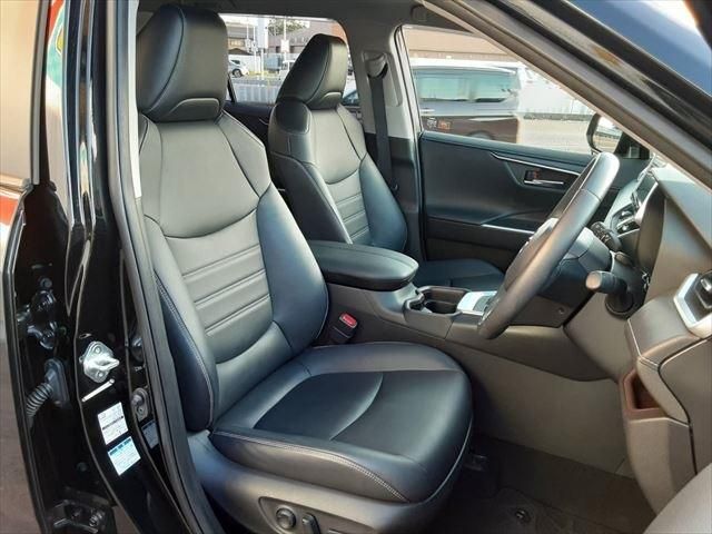 Toyota RAV4 2019-08 8742-19
