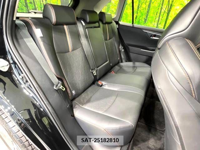 Toyota RAV4 2023-03 332829-11