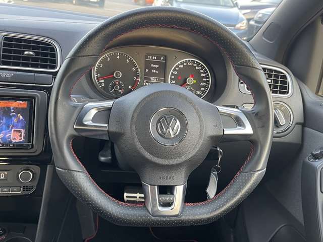 VolksWagen POLO 2012-09 8673-18
