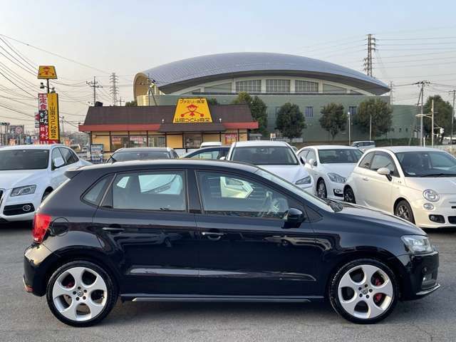 VolksWagen POLO 2012-09 8673-7