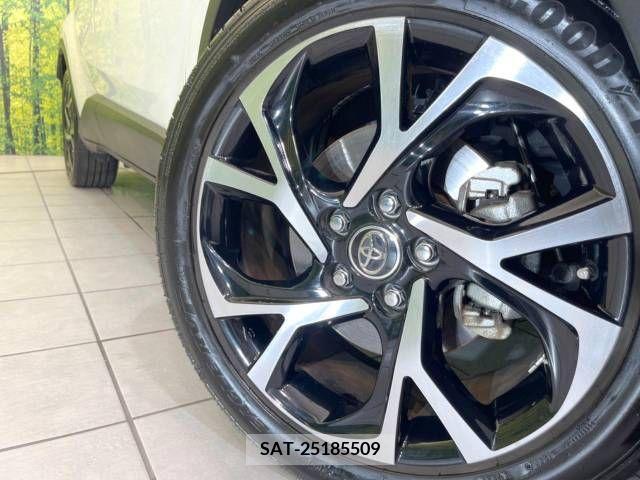 Toyota C-HR 2017-06 350108-13