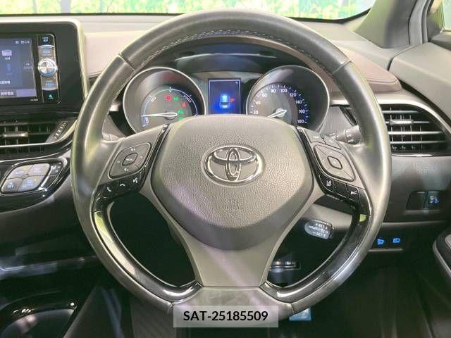 Toyota C-HR 2017-06 350108-11