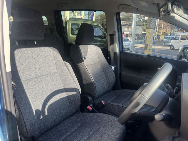 Toyota SIENTA 2022-09 186175-1