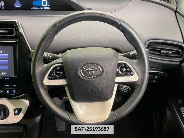 Toyota PRIUS 2015-12 345335-11